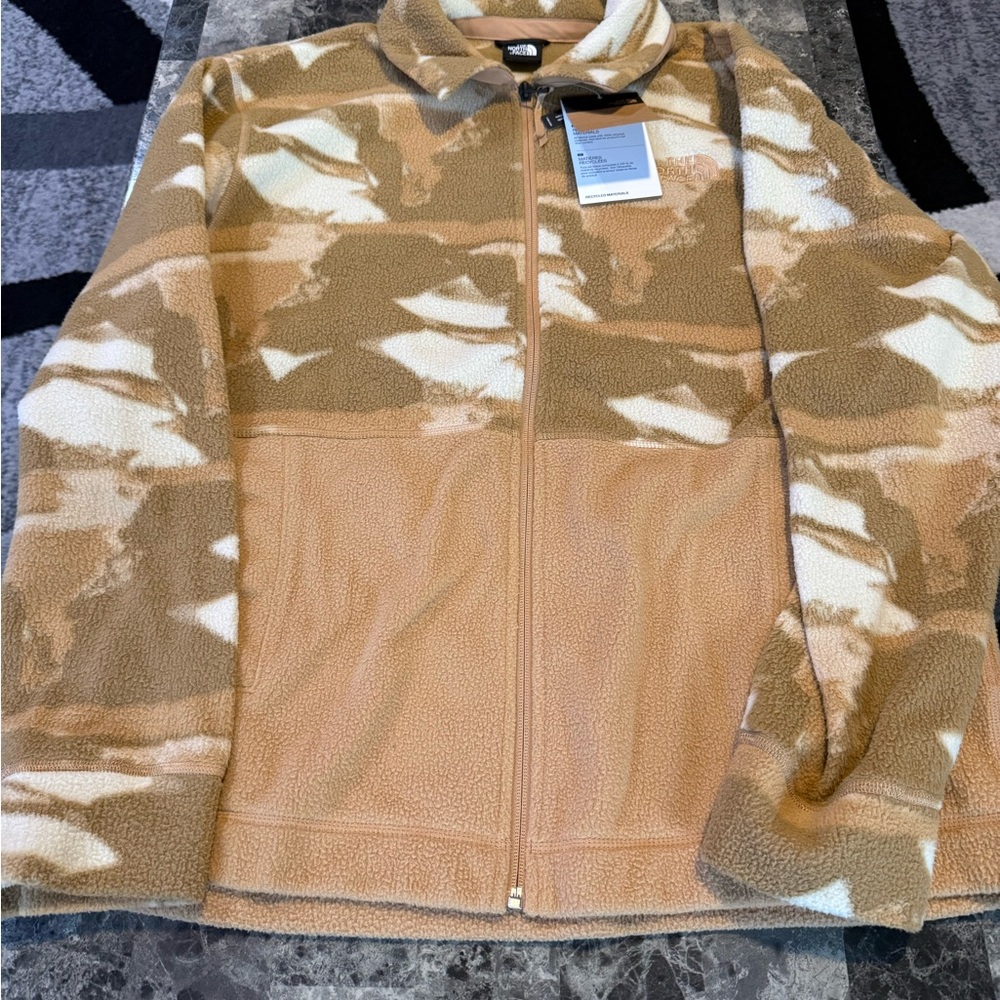 Men’s The North Face Tan & Cream Camo Sherpa Fleece Jacket size M